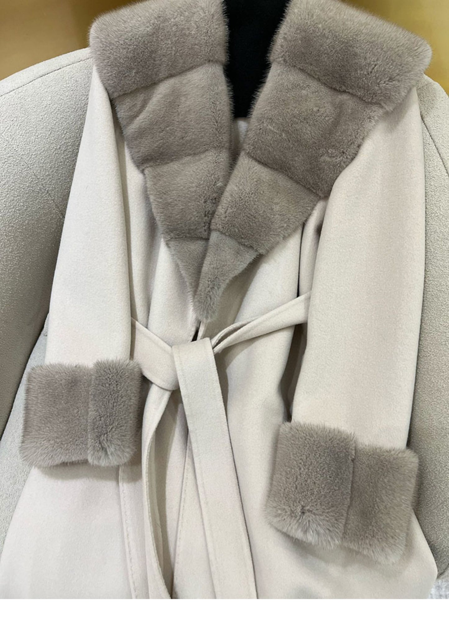Double-faced cashmere coat mid-length mink collar