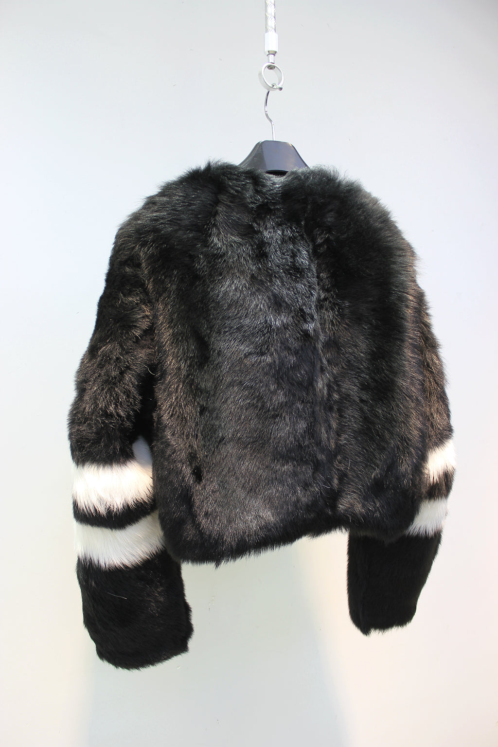 Imported Tuscan leather V-neck contrasting style fur jacket