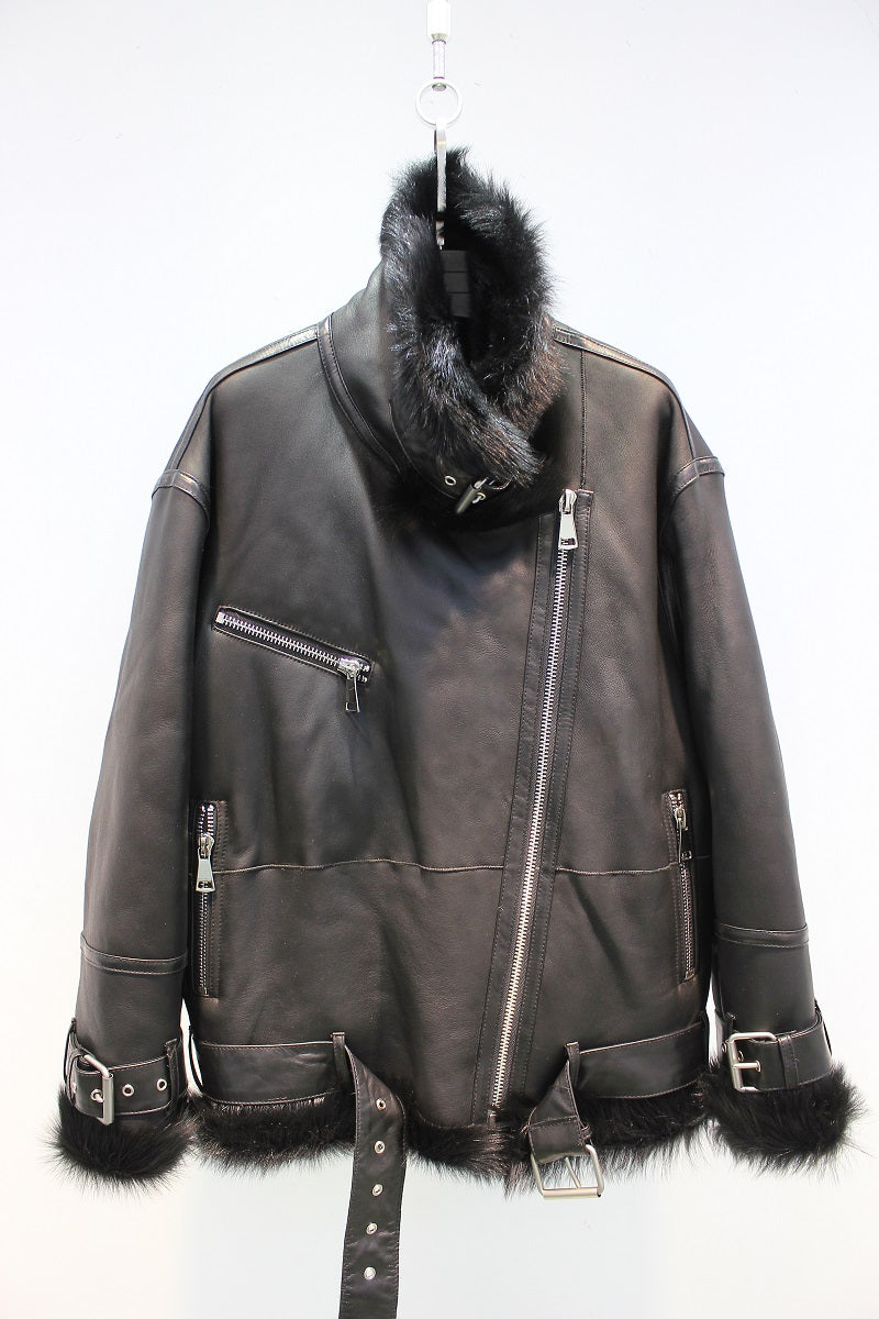 High quality genuine Tuscan fur one-piece glossy silhouette motorcycle jacket