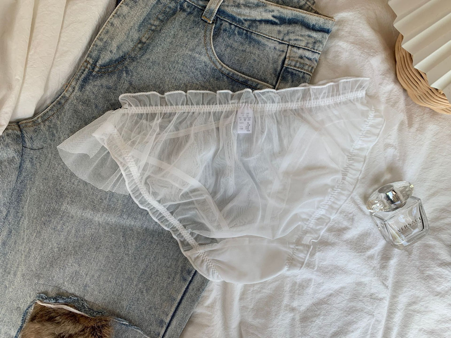 Flower bud lace mesh cotton crotch panties