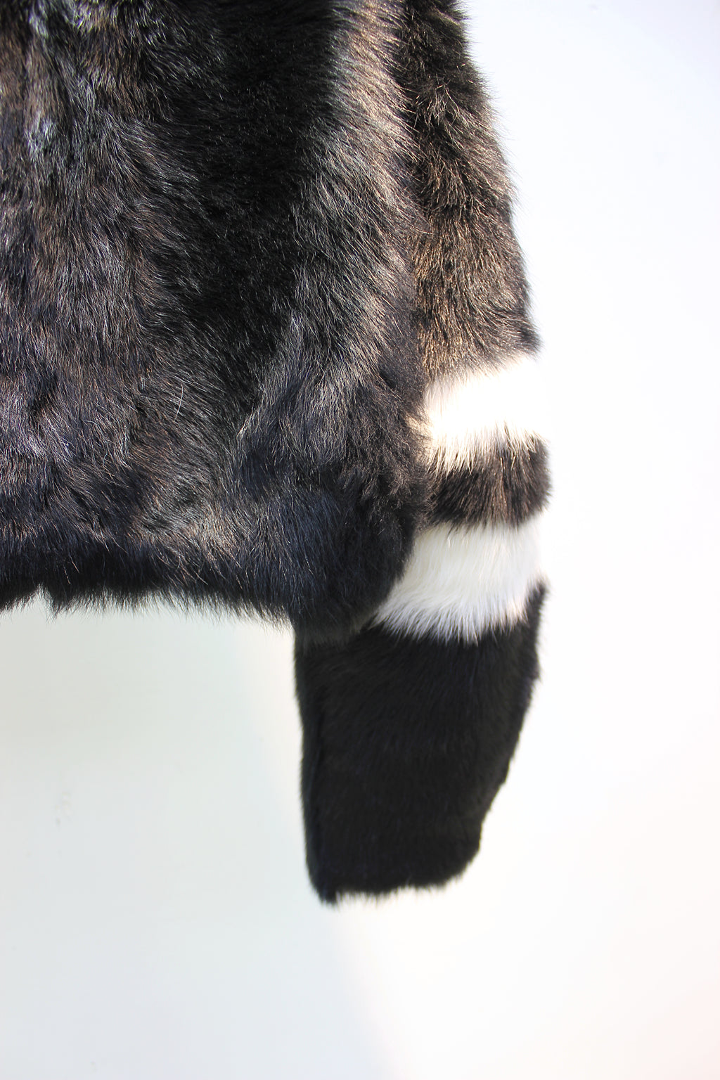 Imported Tuscan leather V-neck contrasting style fur jacket