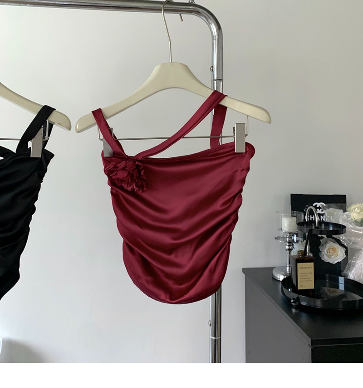 Rose design whitening slim fit pleated tube top