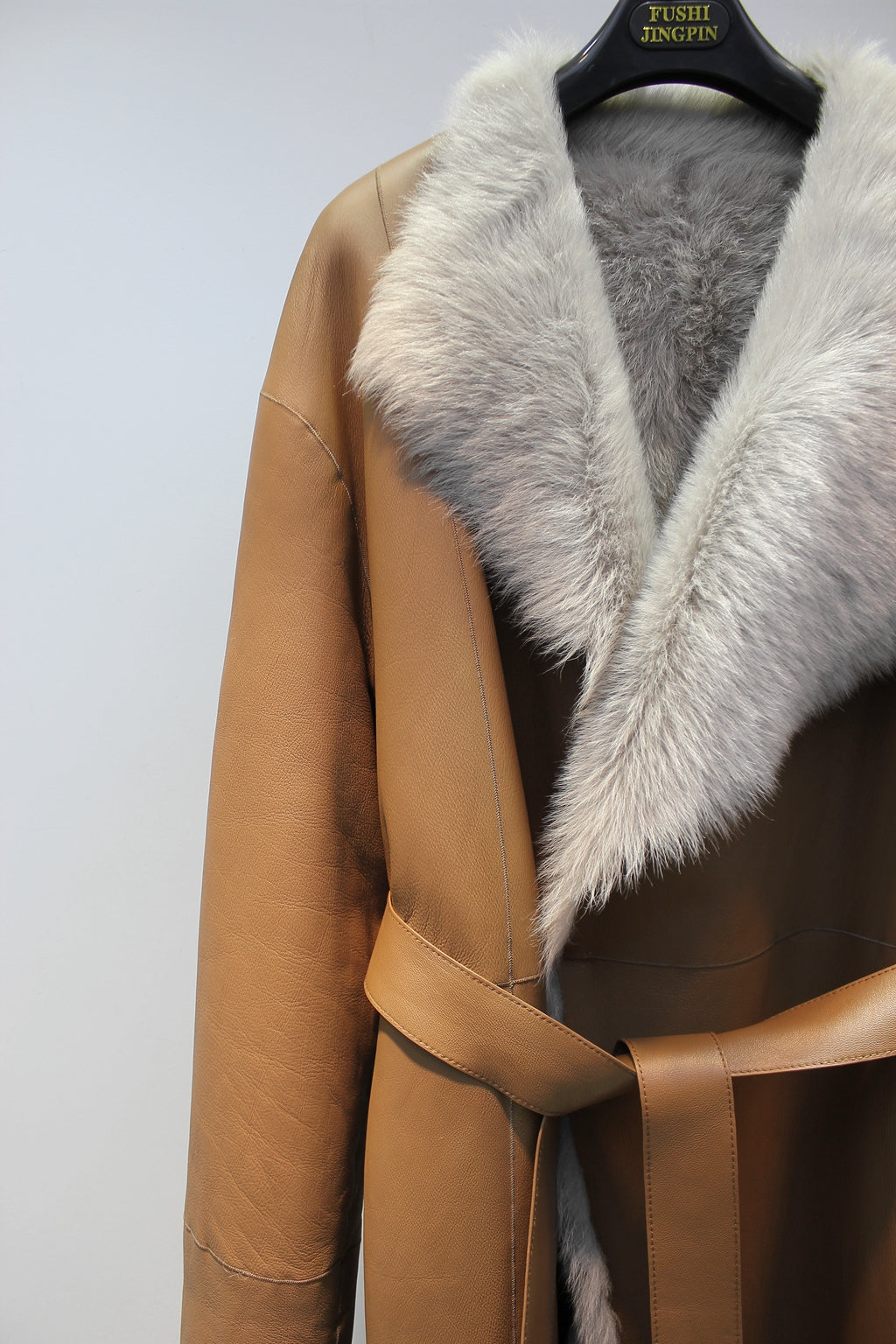Palace-level Spanish Little Tuscan sheepskin all-in-one mid-length coat