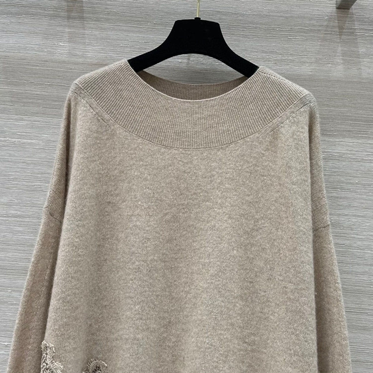 Crew neck lace appliqué cashmere sweater