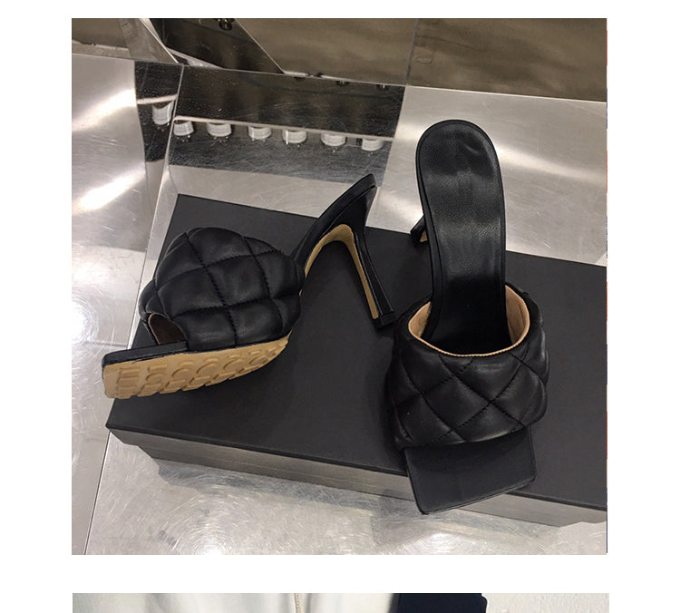 Diamond loaf sandals