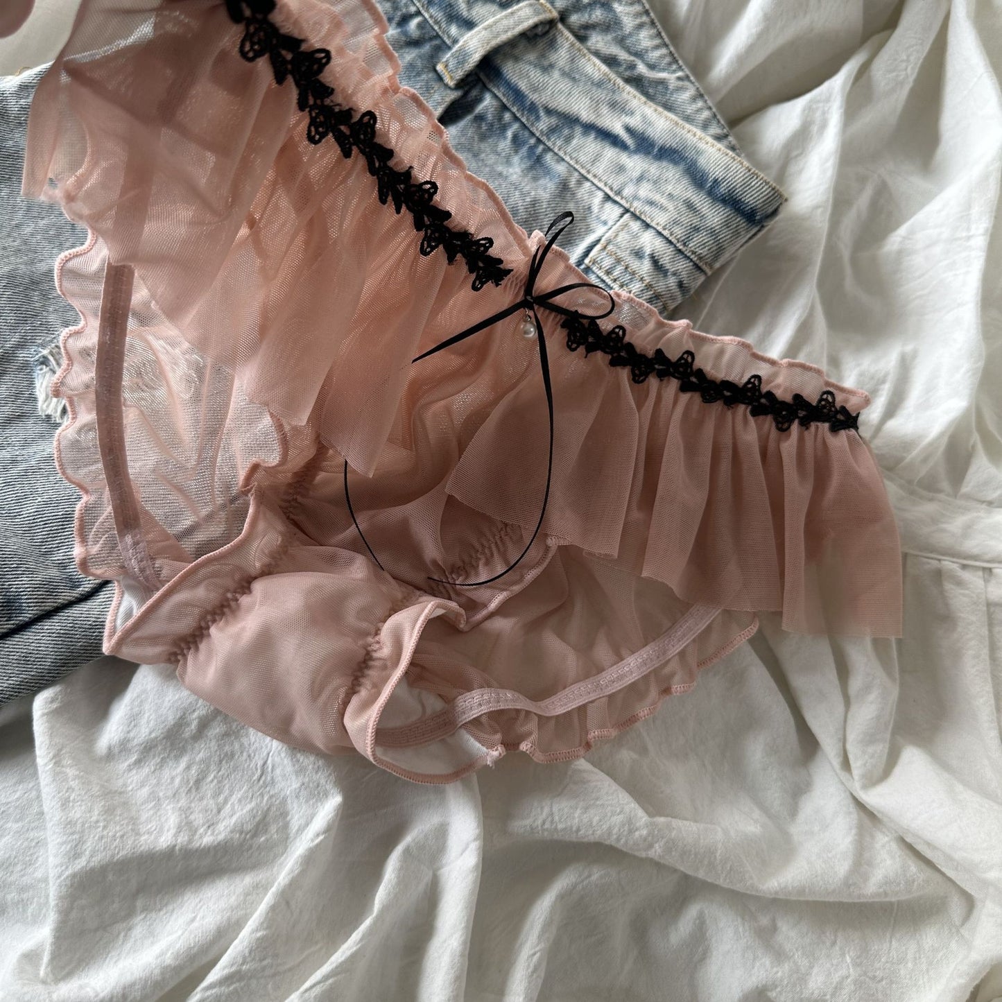 Flower bud lace mesh cotton crotch panties
