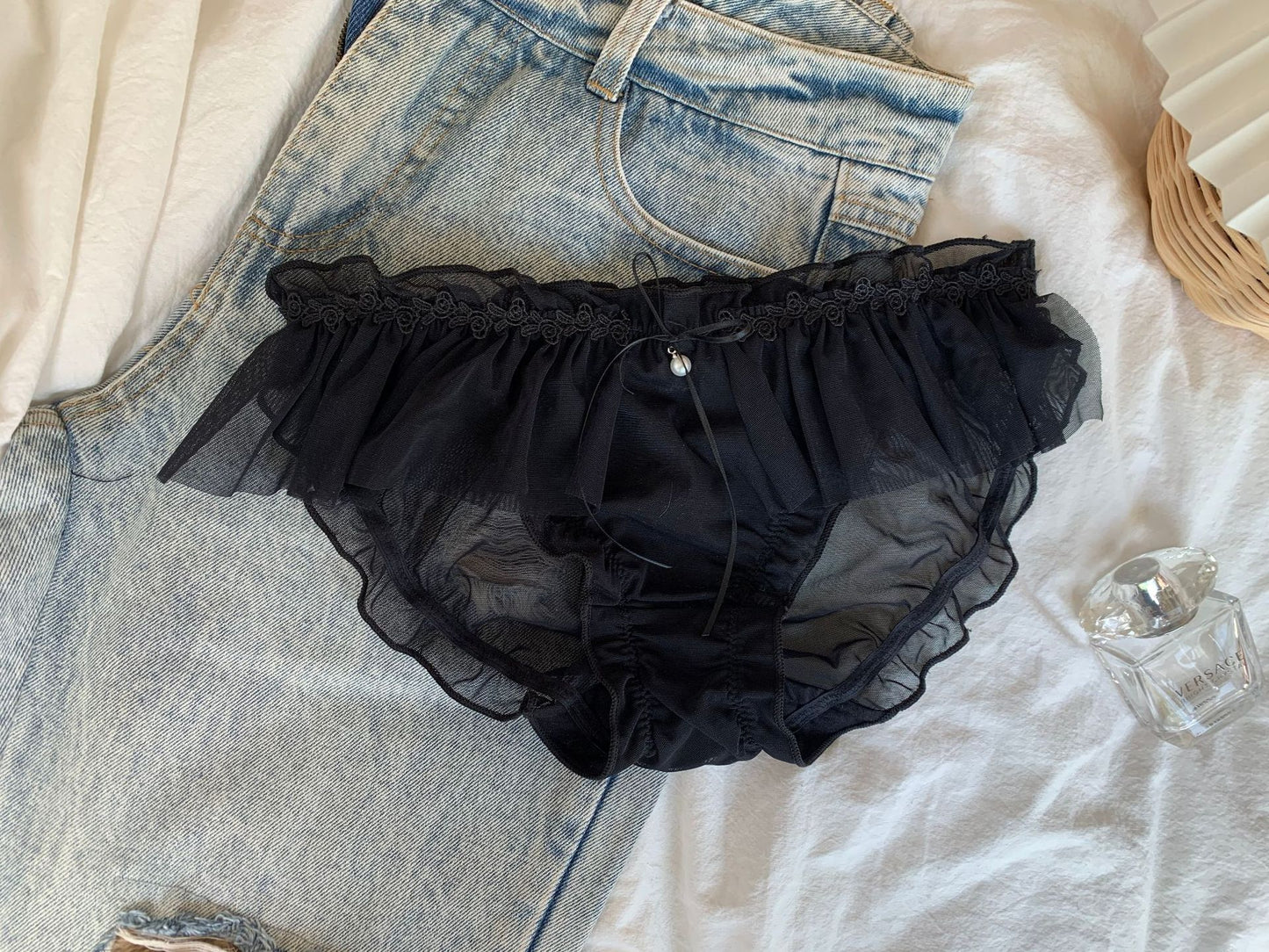 Flower bud lace mesh cotton crotch panties