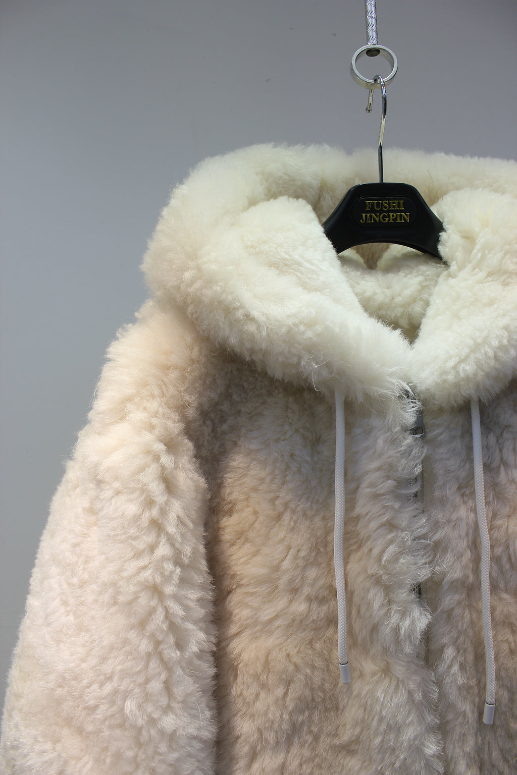 Lmported sheepskin one-piece bear hooded short coat