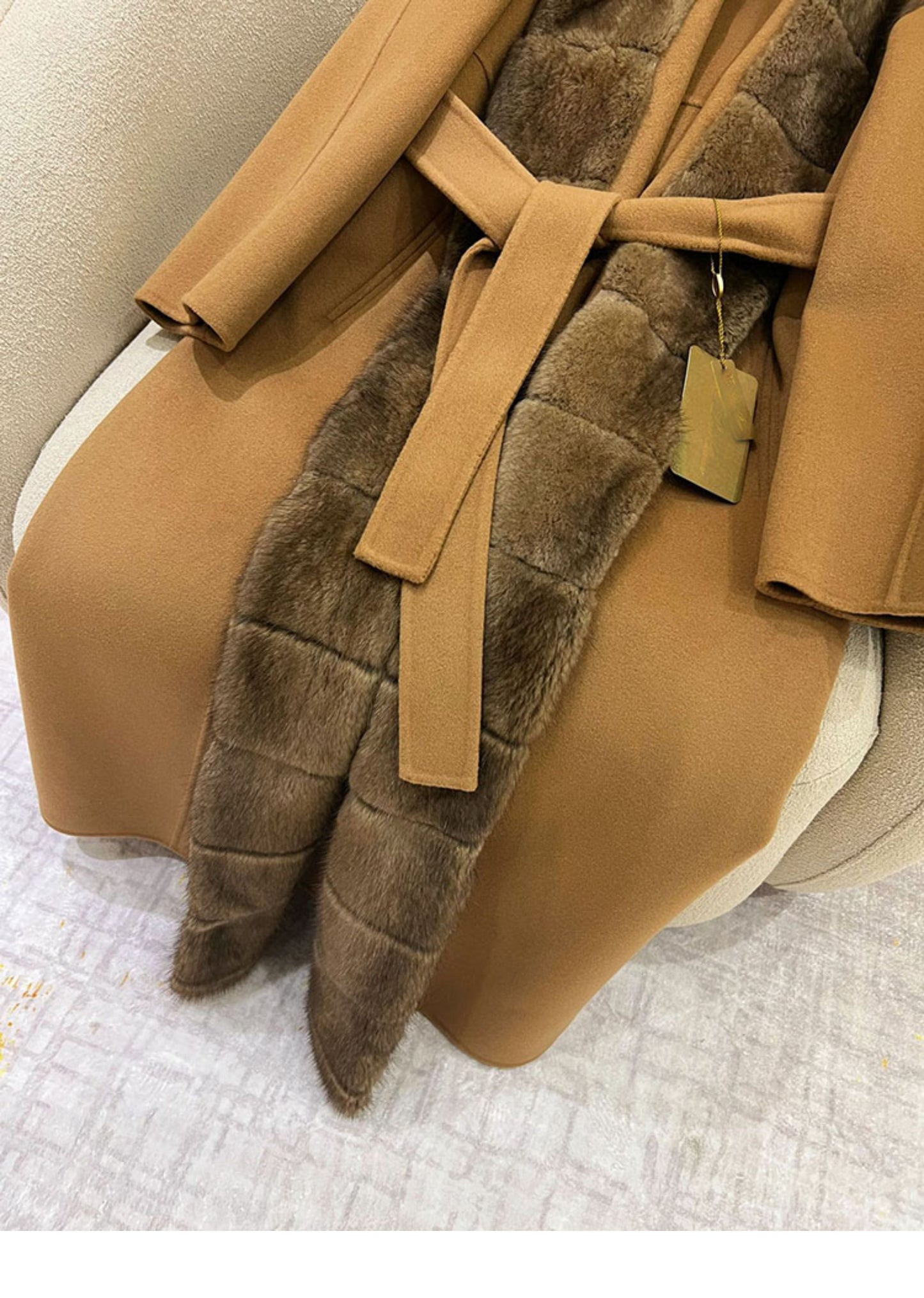Double-faced cashmere coat with mink fur collar