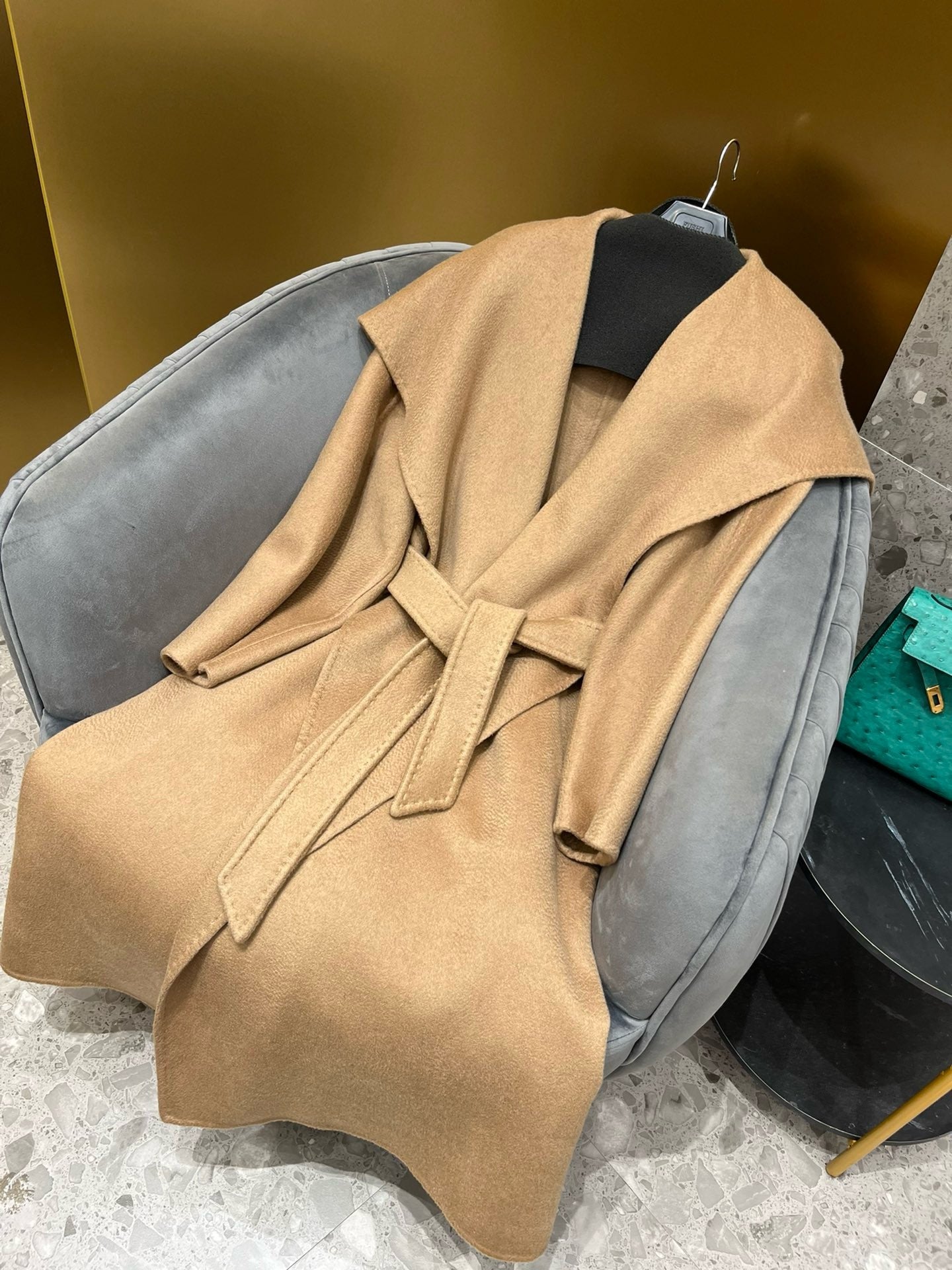 Double-faced lapel cashmere water ripple coat