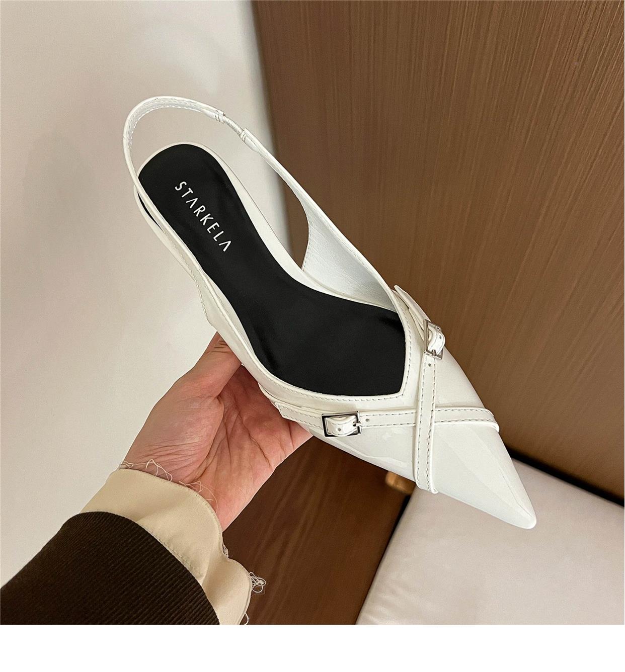 Pointed toe slimming mid-heeled shoes