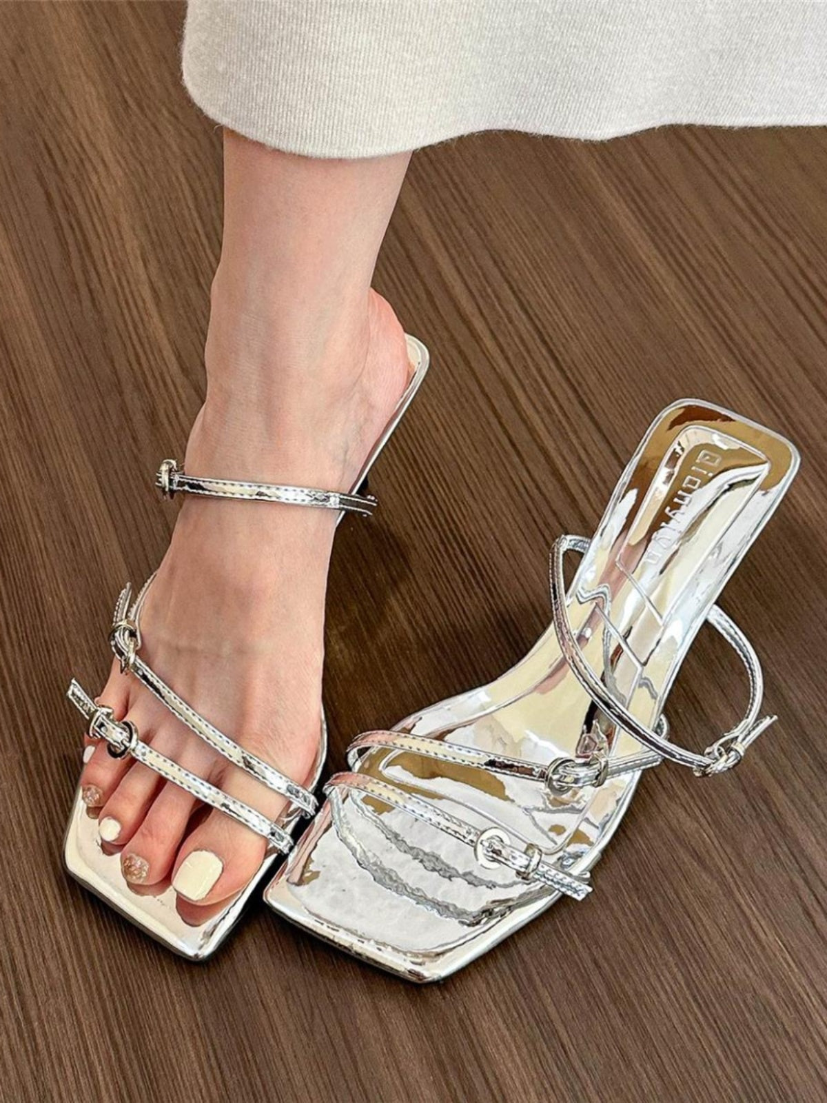 Square toe thin strap open toe sandals