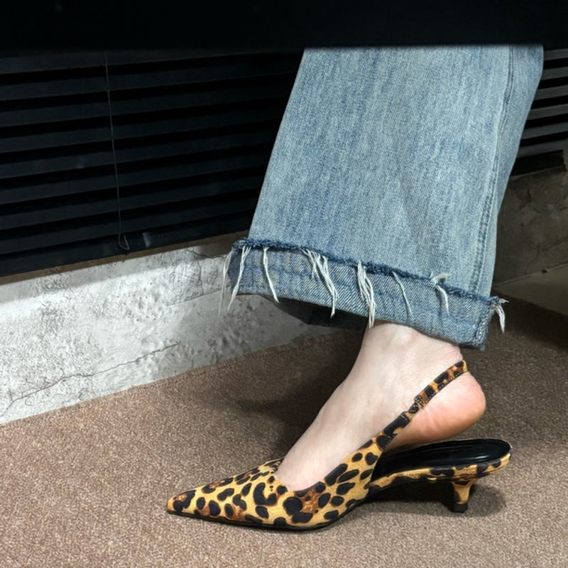 Pointed toe niche leopard print back hollow high heels