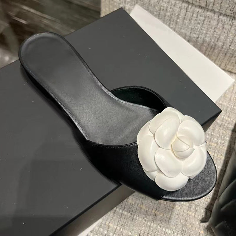 Small Chanel style beach sandals