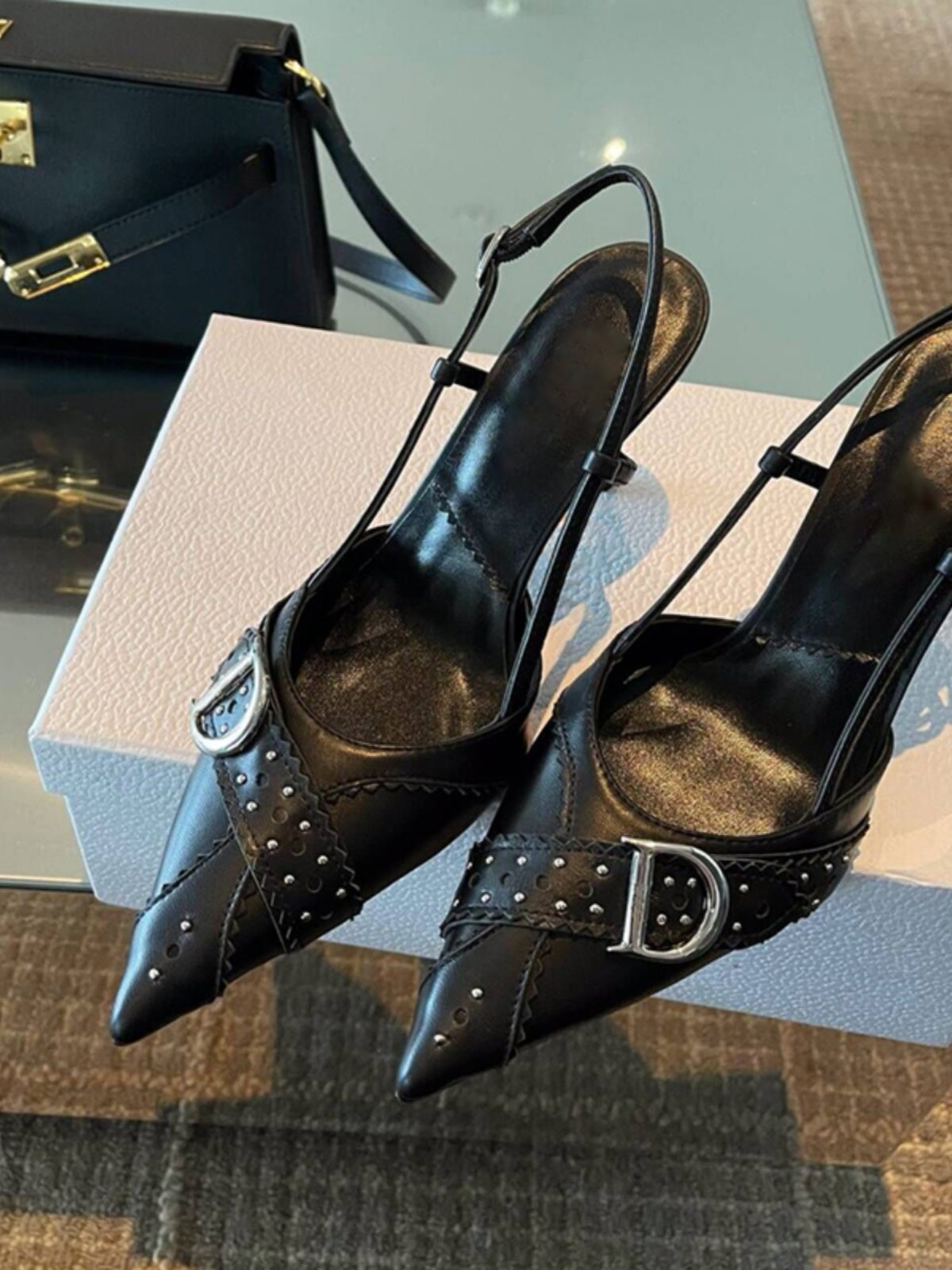 French pointed toe ladylike stiletto heeled toe sandals