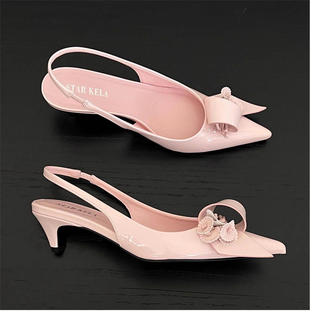 Pointed toe floral sandals