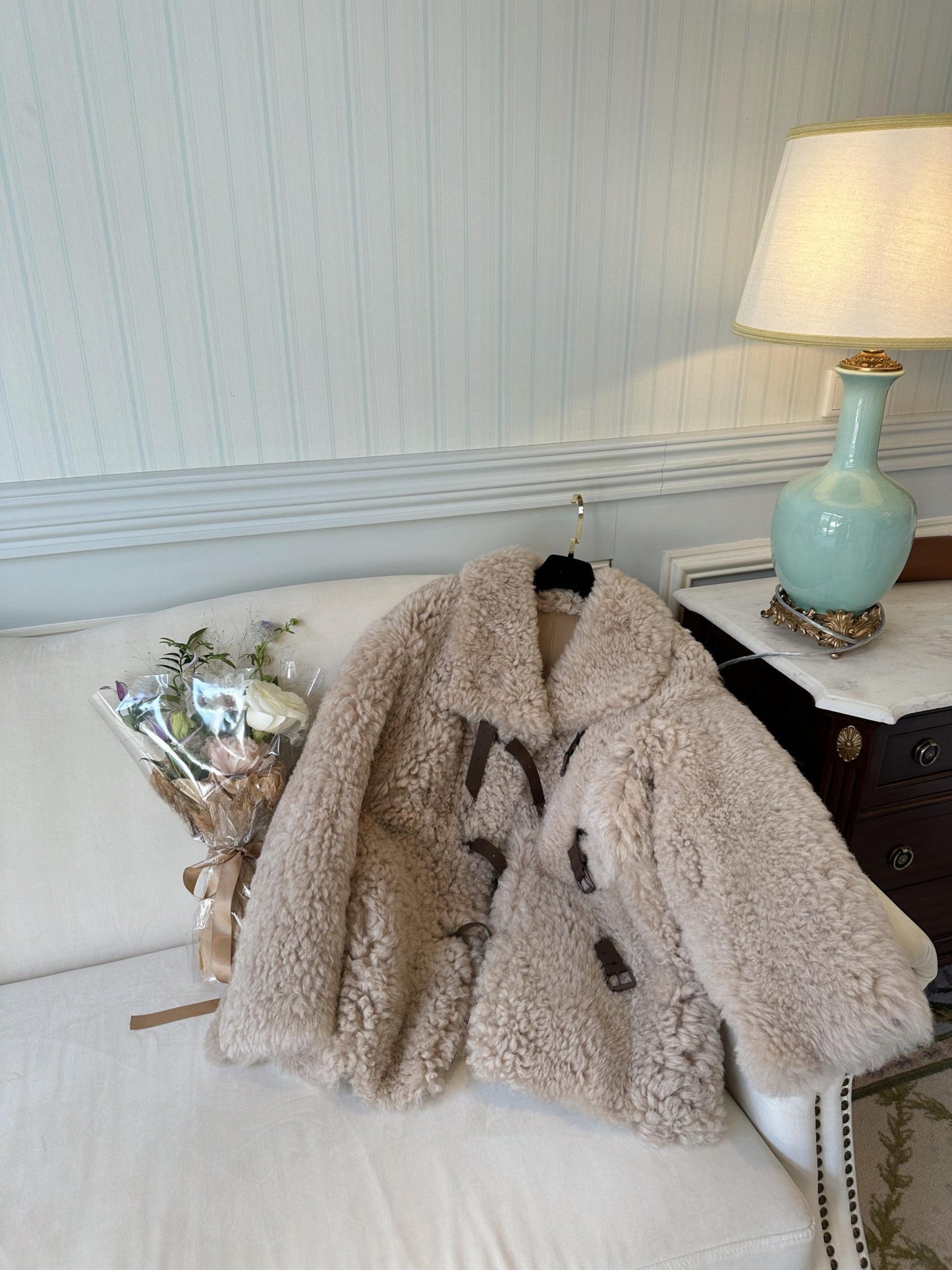 Türkiye imported bazaar sheepskin one-piece milk brown coat