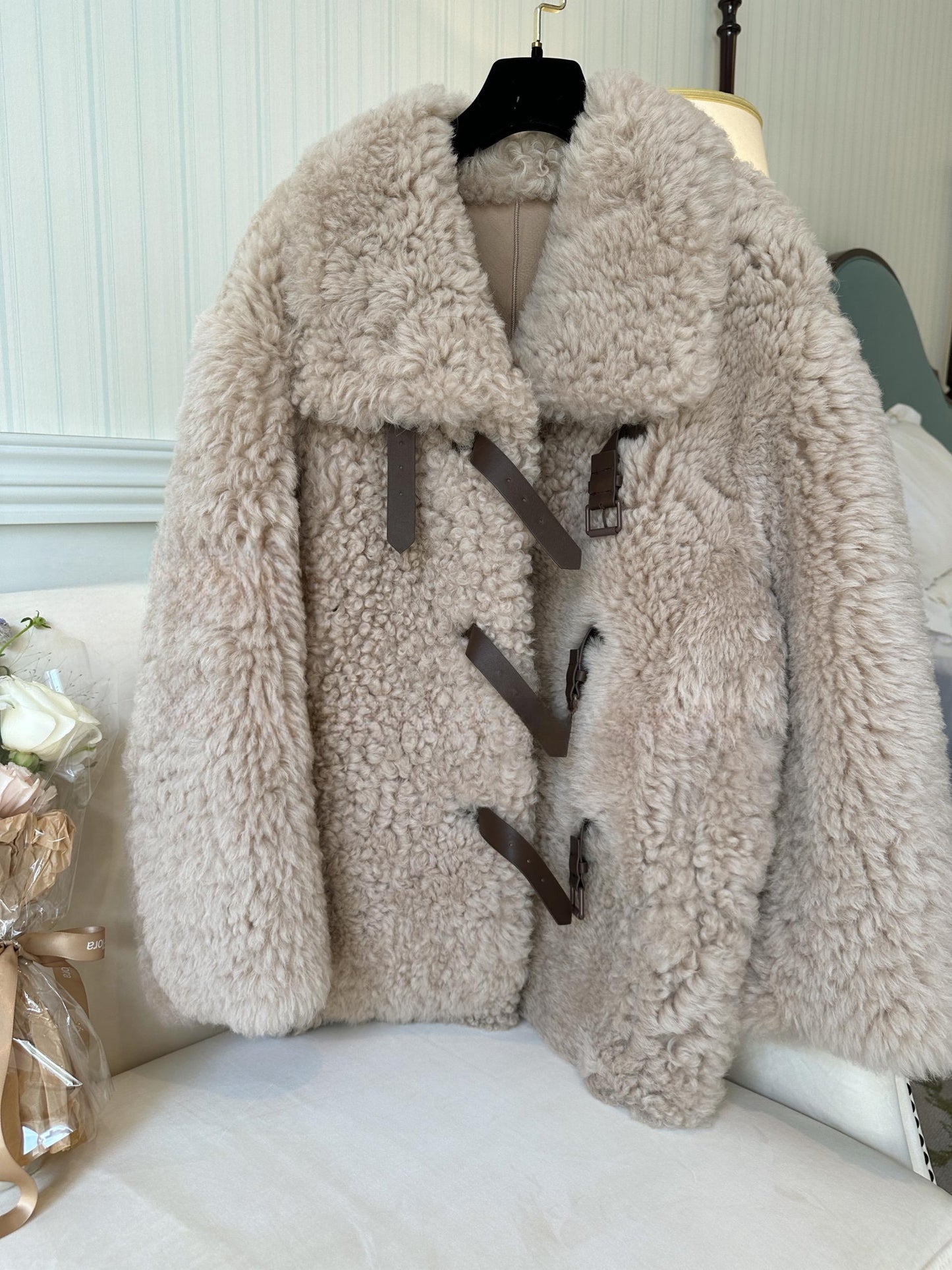 Türkiye imported bazaar sheepskin one-piece milk brown coat