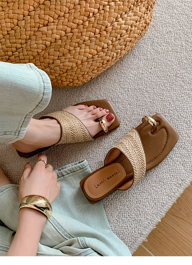 Straw holiday style metal buckle slip-on slippers