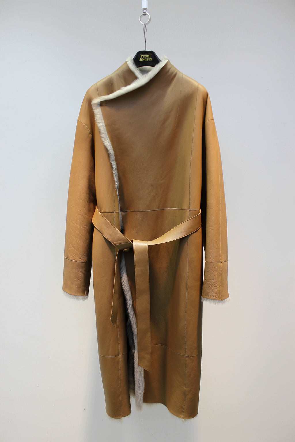 Palace-level Spanish Little Tuscan sheepskin all-in-one mid-length coat
