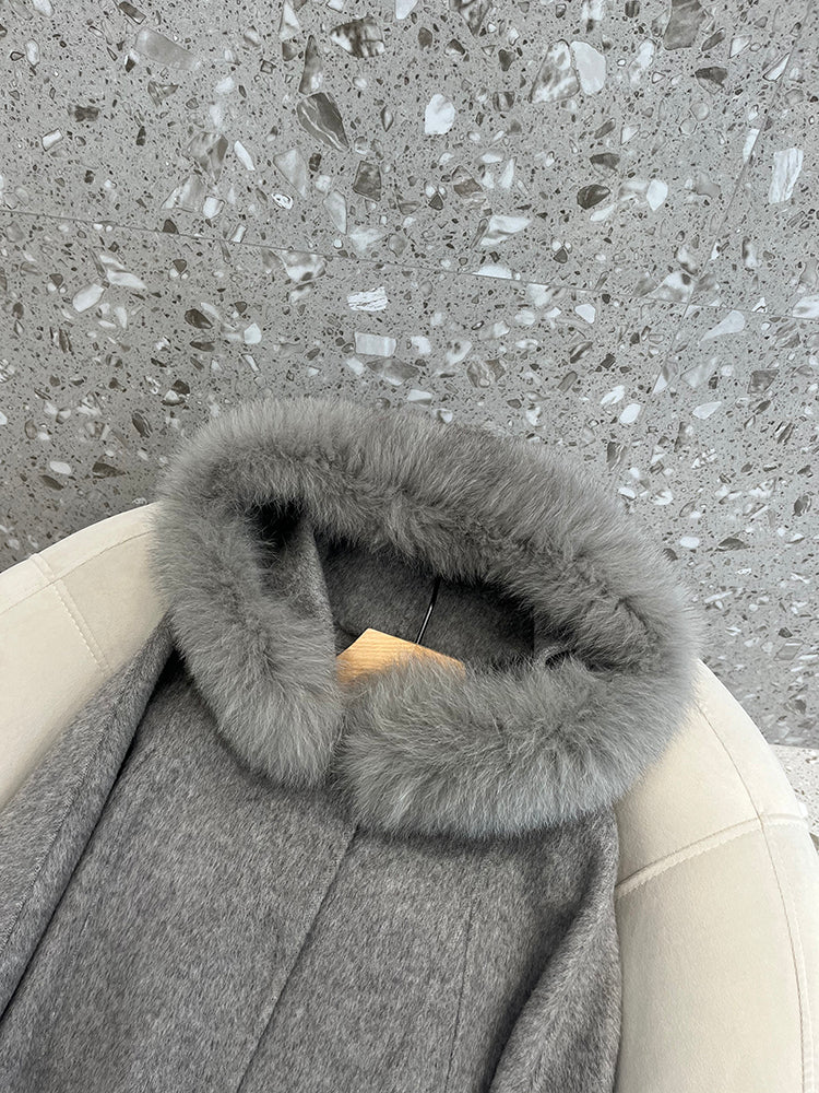 Short fox fur hooded cape
