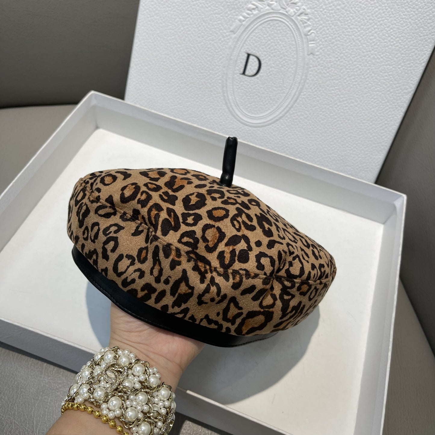 Korean style personalized leopard print fashionable beret