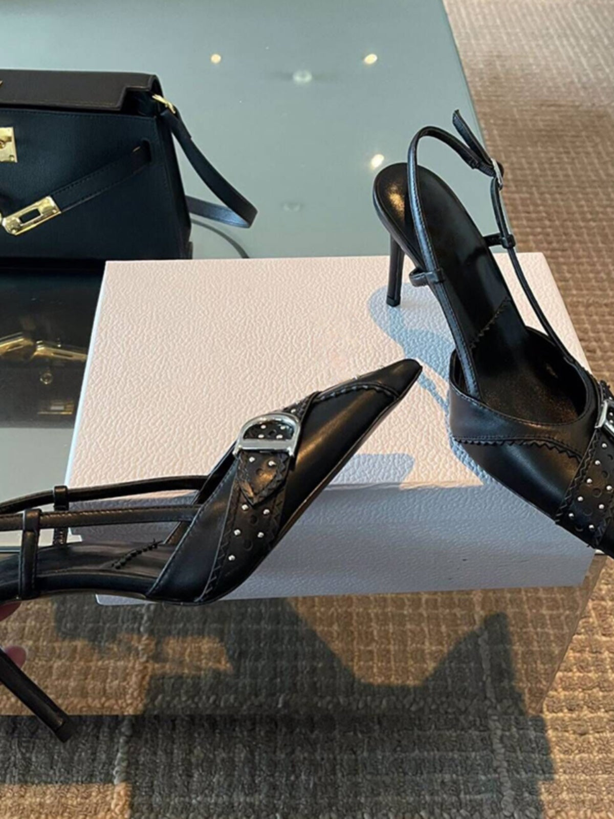 French pointed toe ladylike stiletto heeled toe sandals