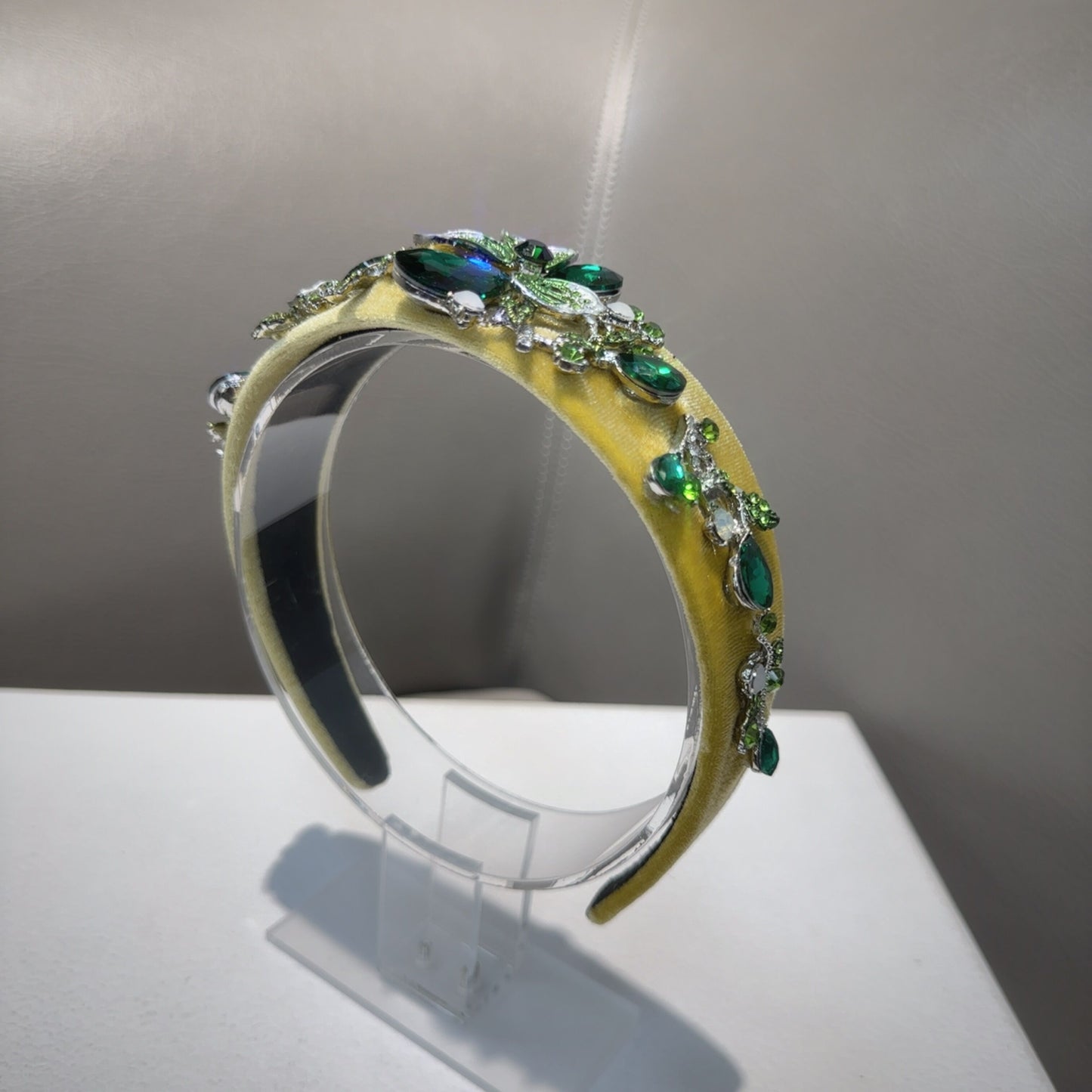 Ladylike and high-end rhinestone hair accessories