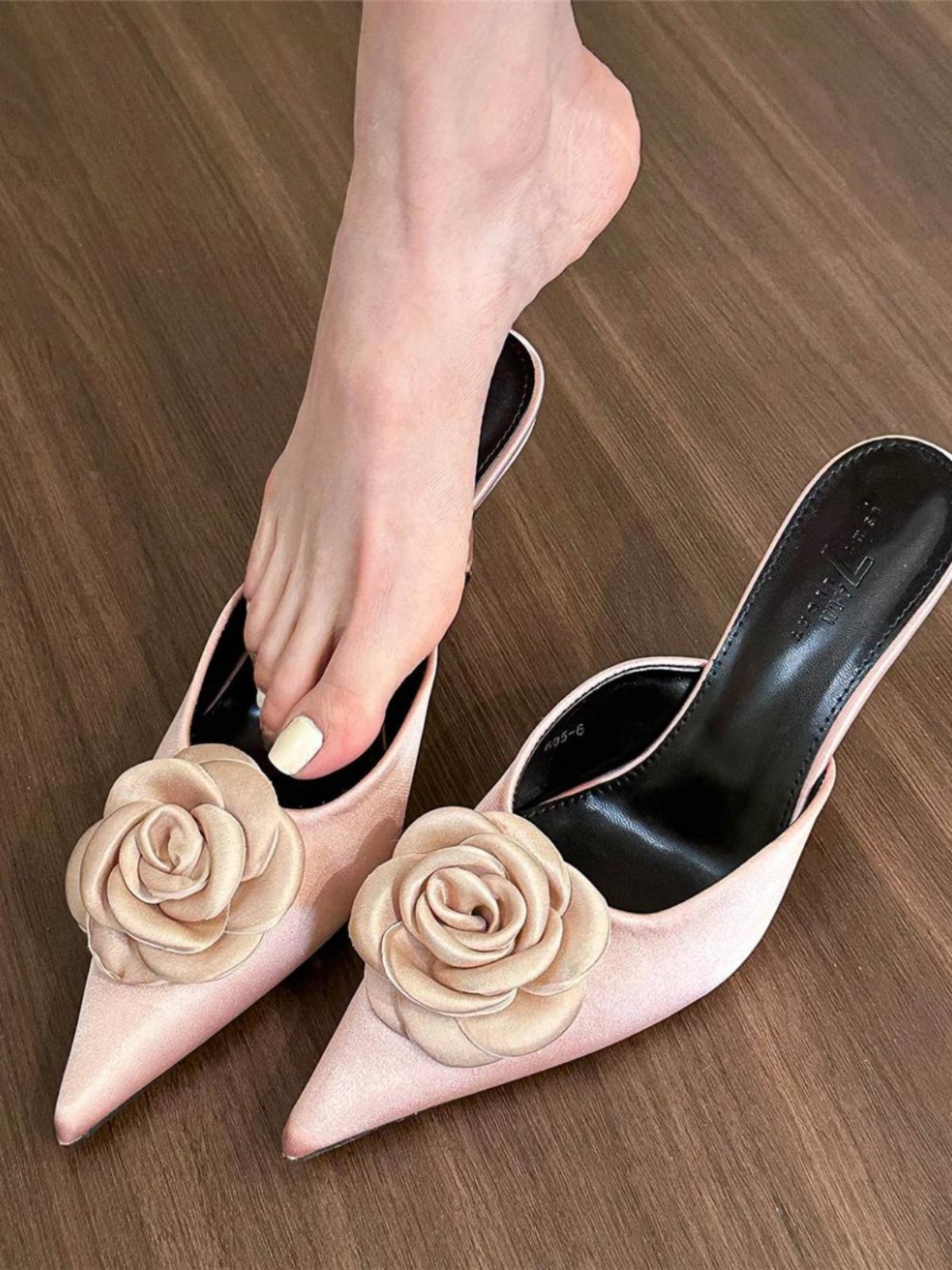 Monet rose pointed toe high heels