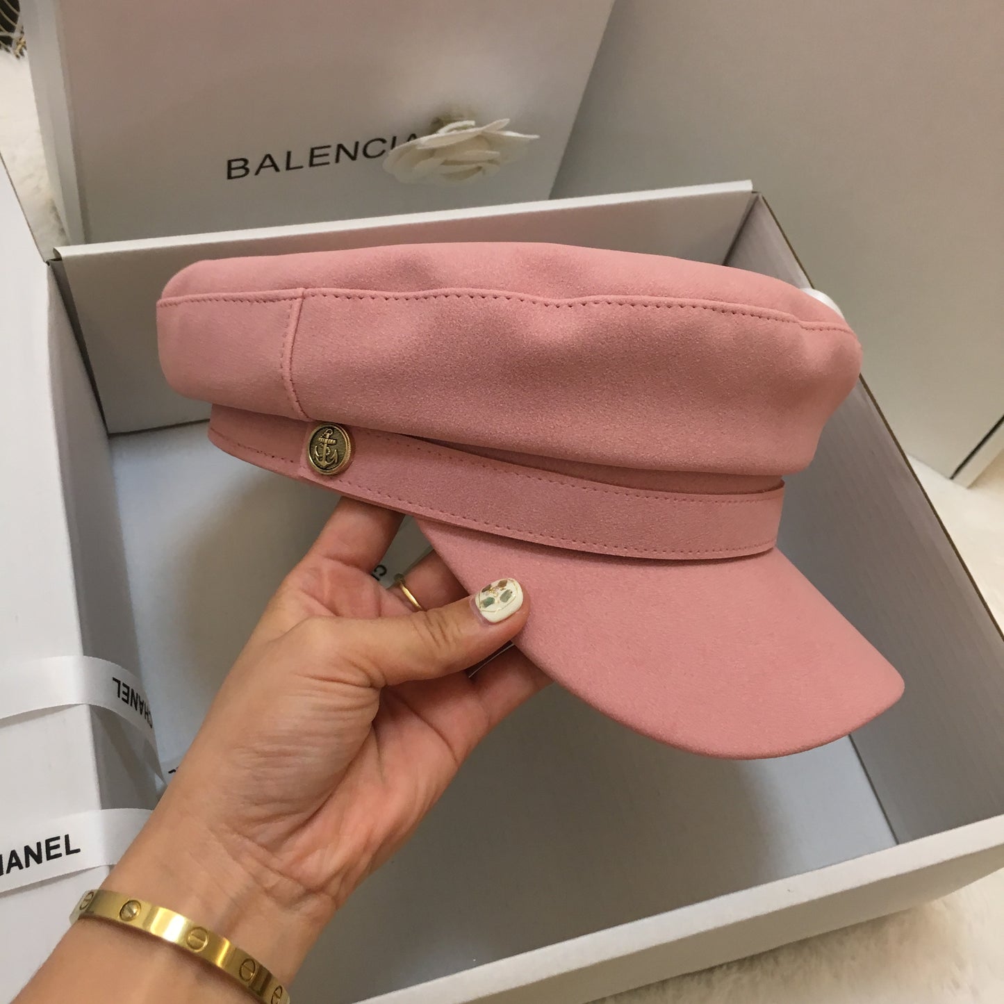 Fashionable suede flat cap Korean style