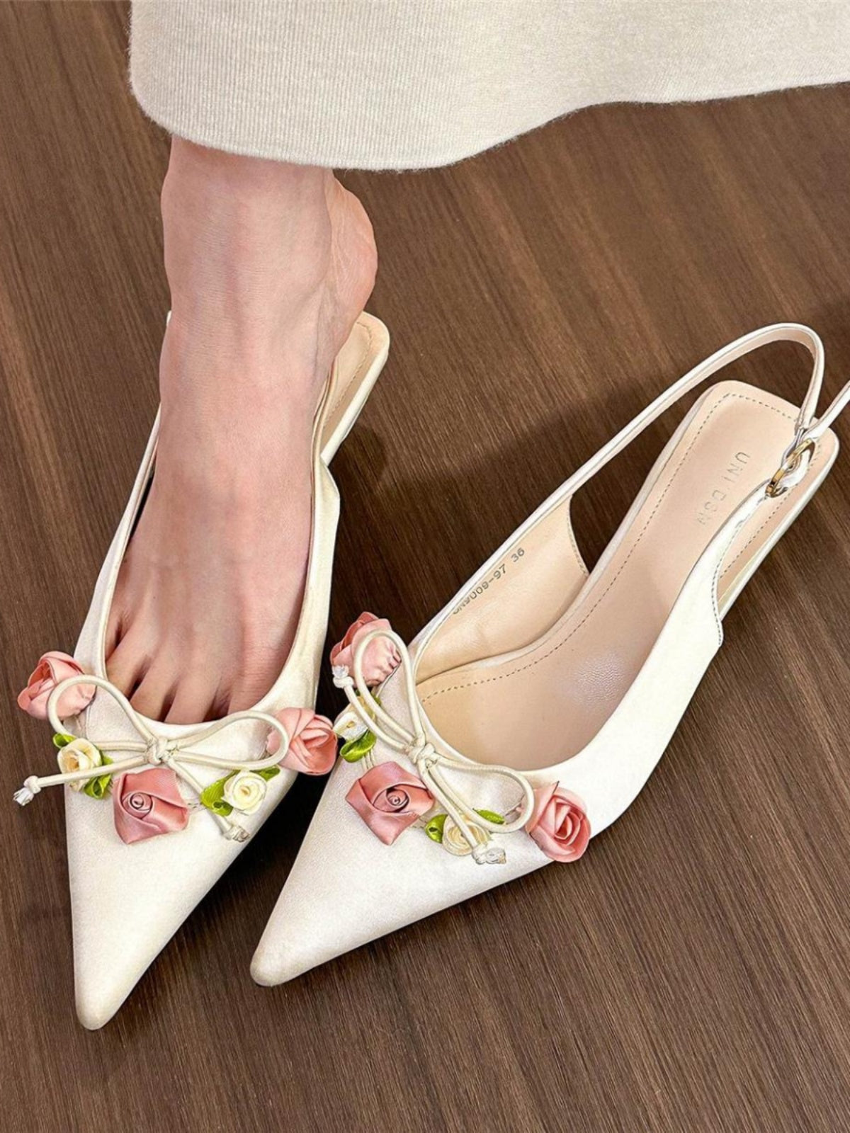 Flower Chinese sandals