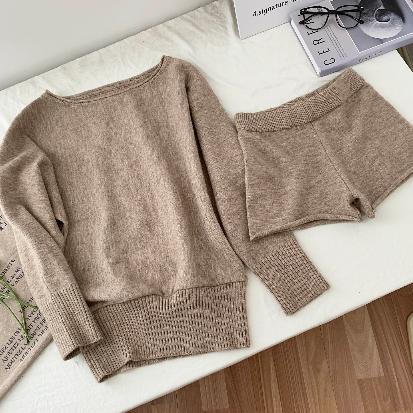 Wool off-shoulder sweater and shorts set
