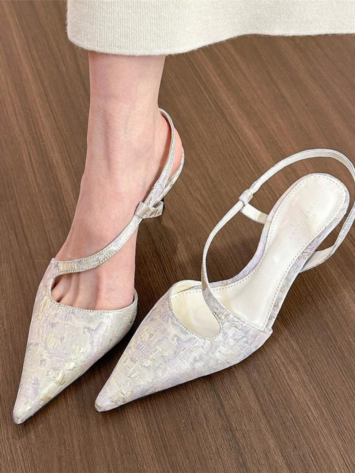 Pointed toe embroidered high heel sandals