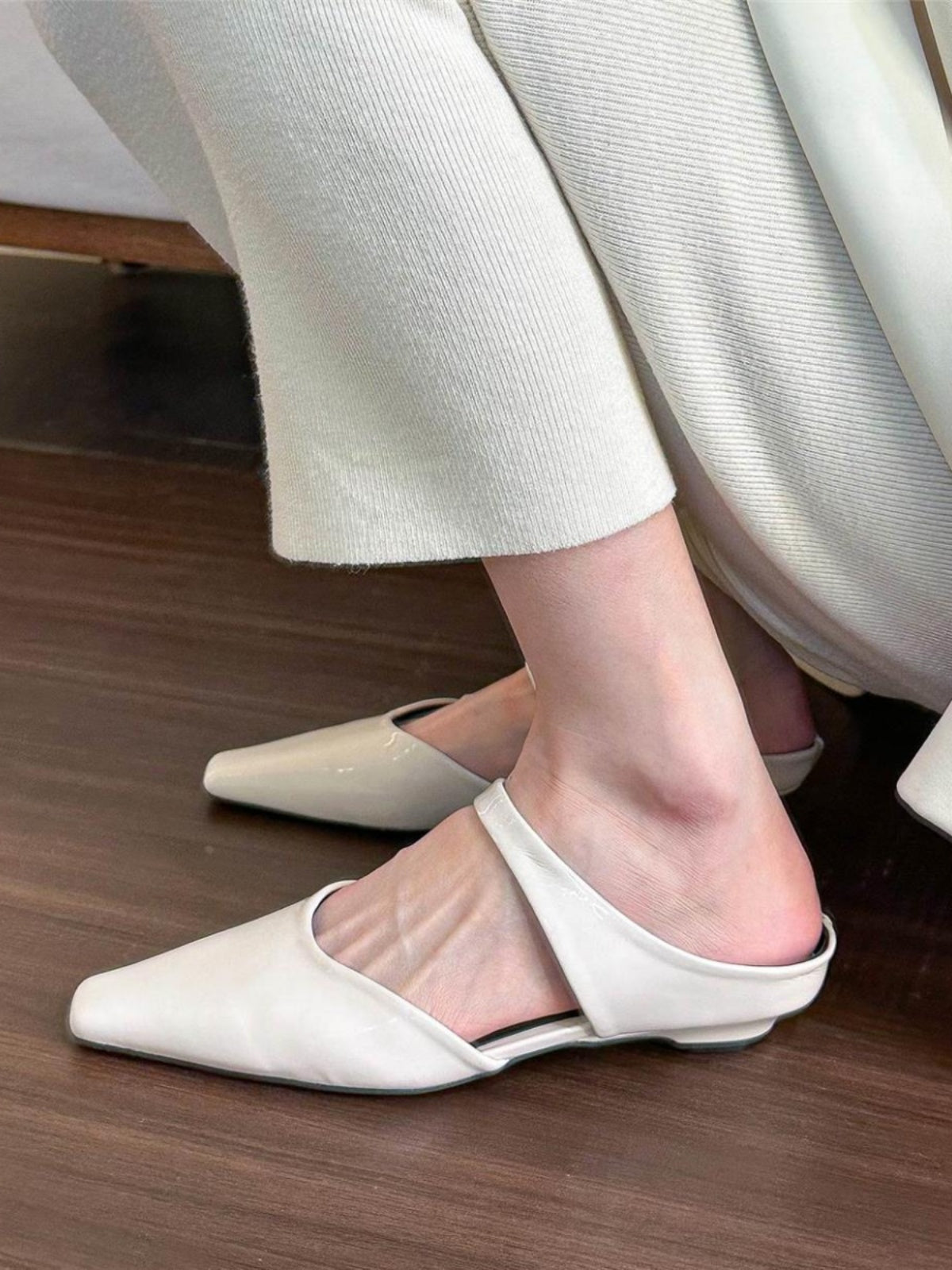 Small square toe flat half slippers