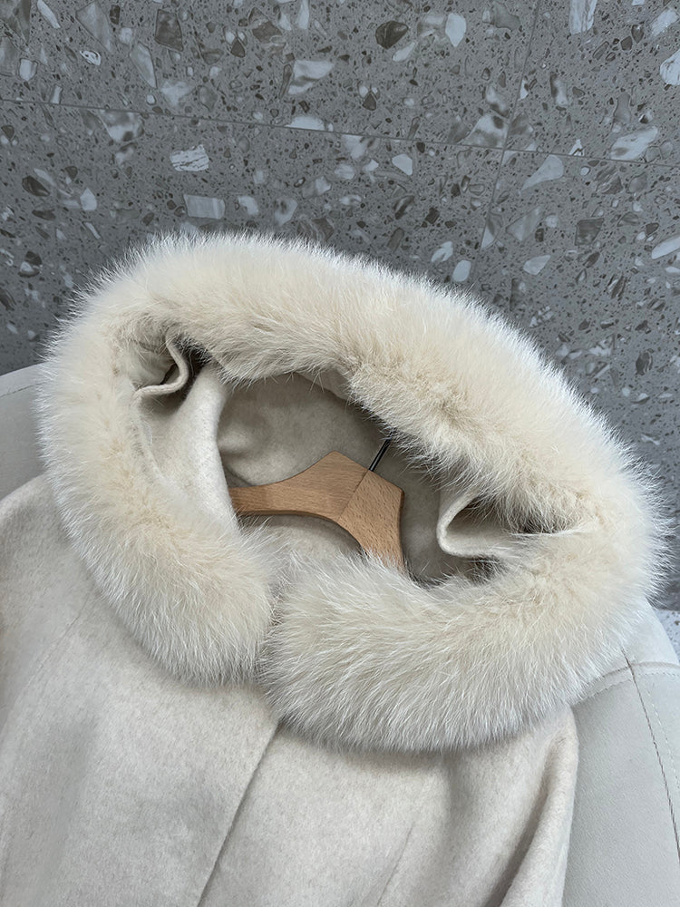 Short fox fur hooded cape