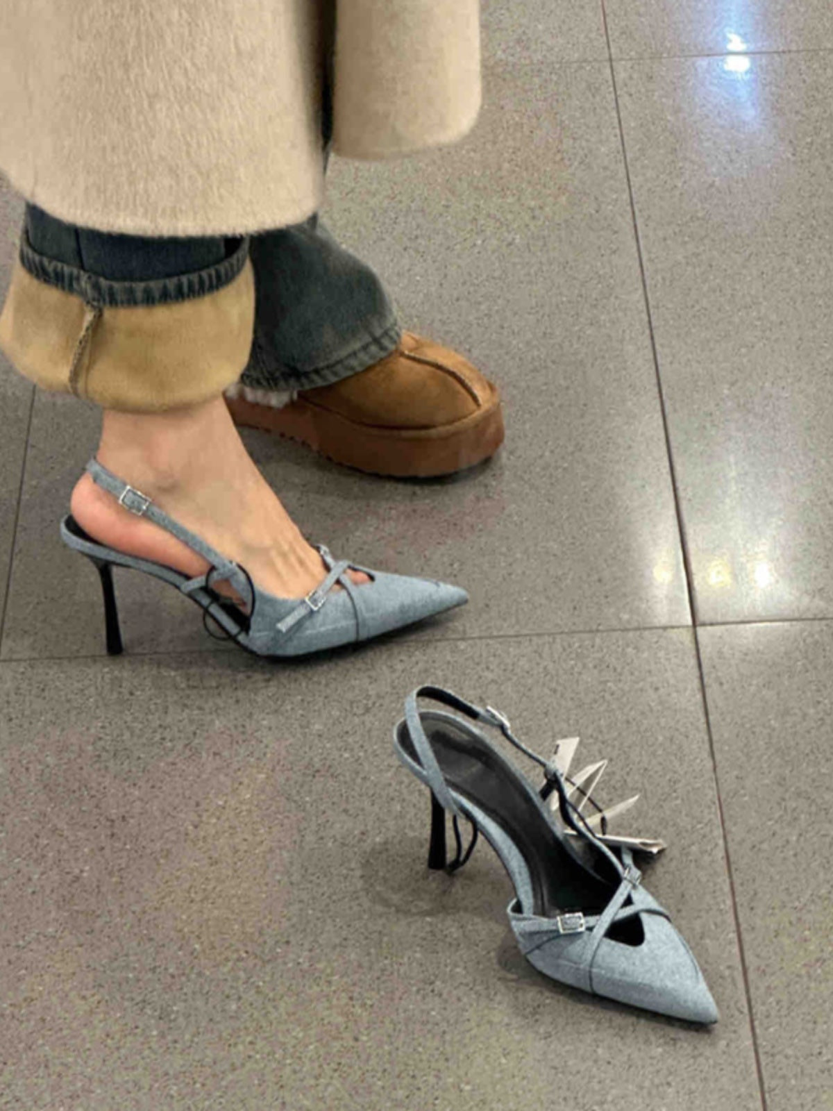 Blue temperament French pointed toe high-heeled mules
