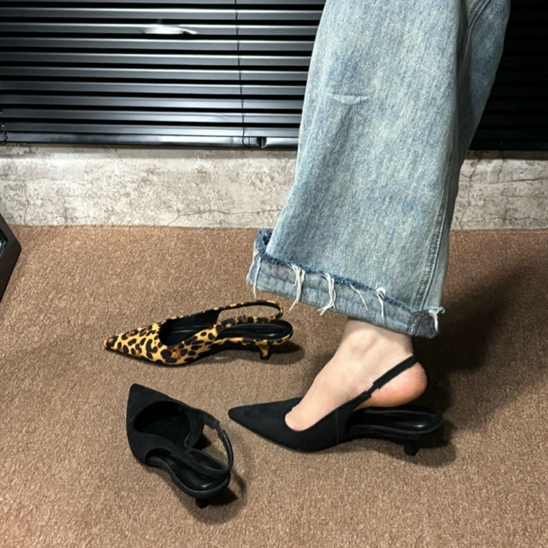 Pointed toe niche leopard print back hollow high heels