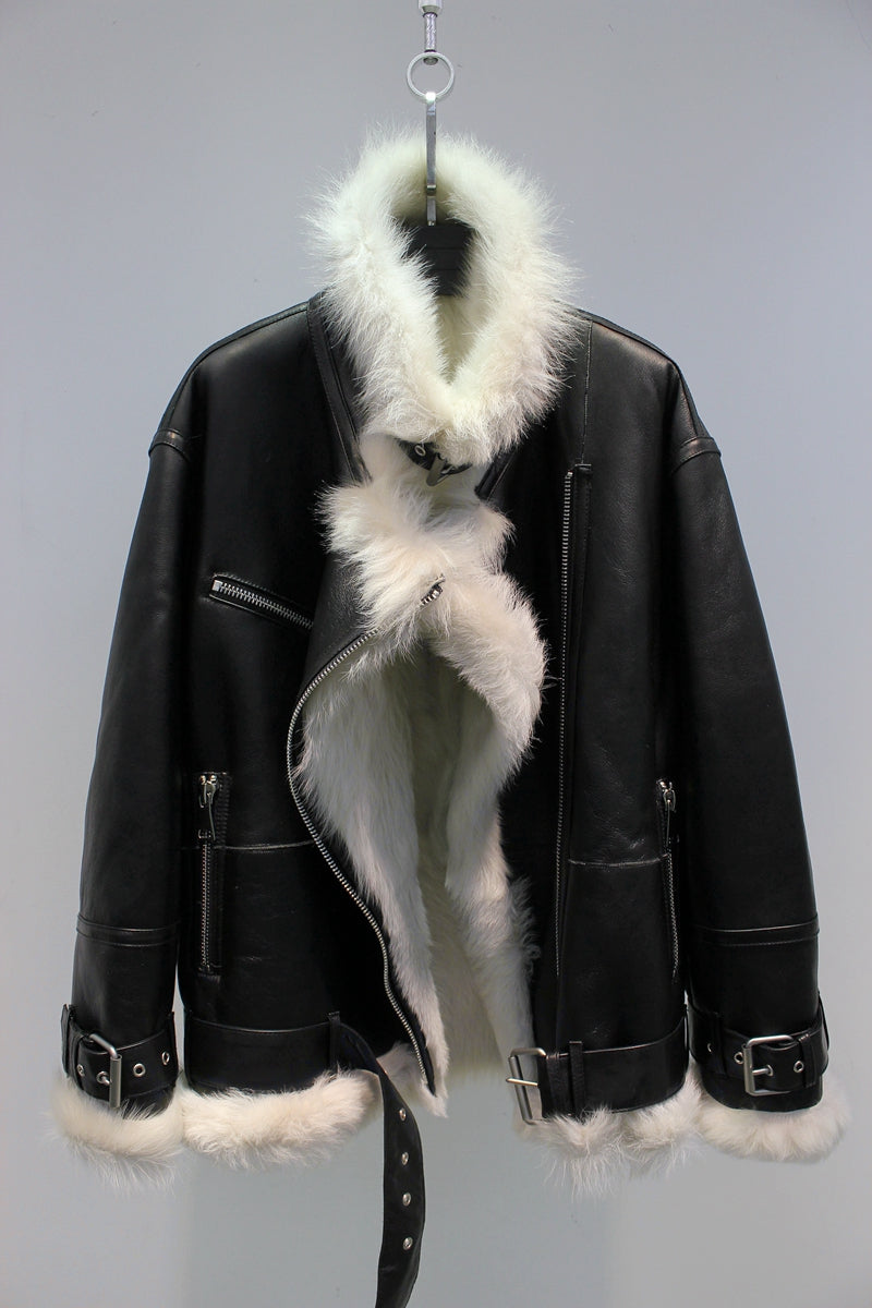 High quality genuine Tuscan fur one-piece glossy silhouette motorcycle jacket