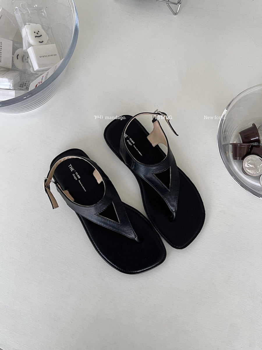 Korean style simple flip flops