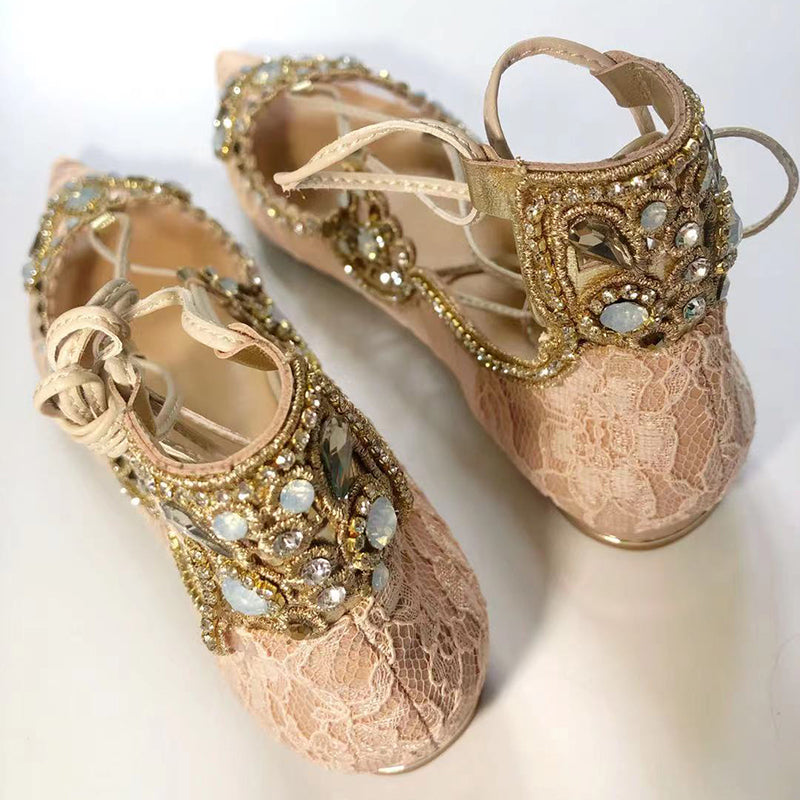 Lace strap flat pointed toe shoes