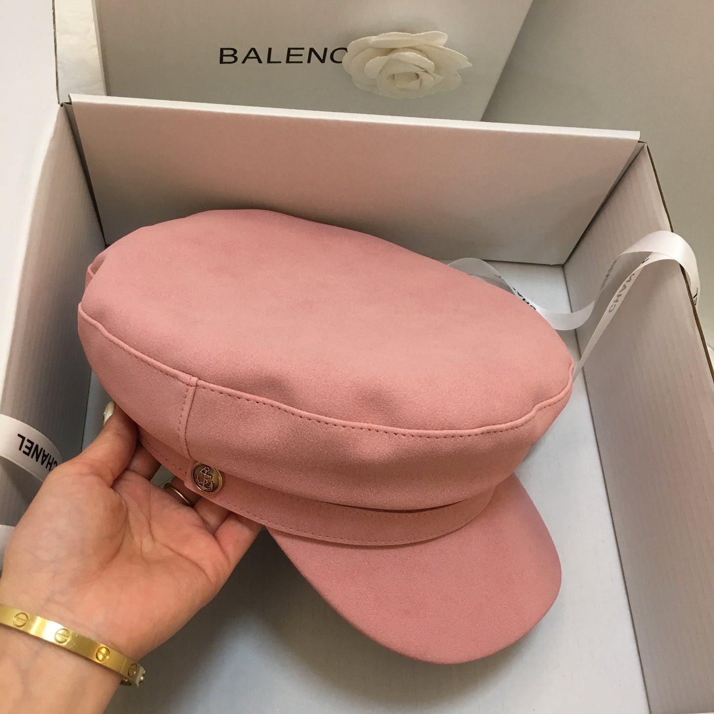 Fashionable suede flat cap Korean style