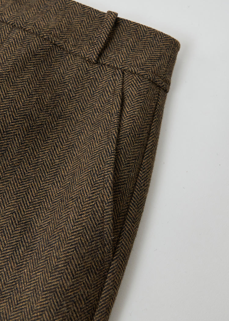 Retro floral brown herringbone wool skirt shows high-profile silhouette
