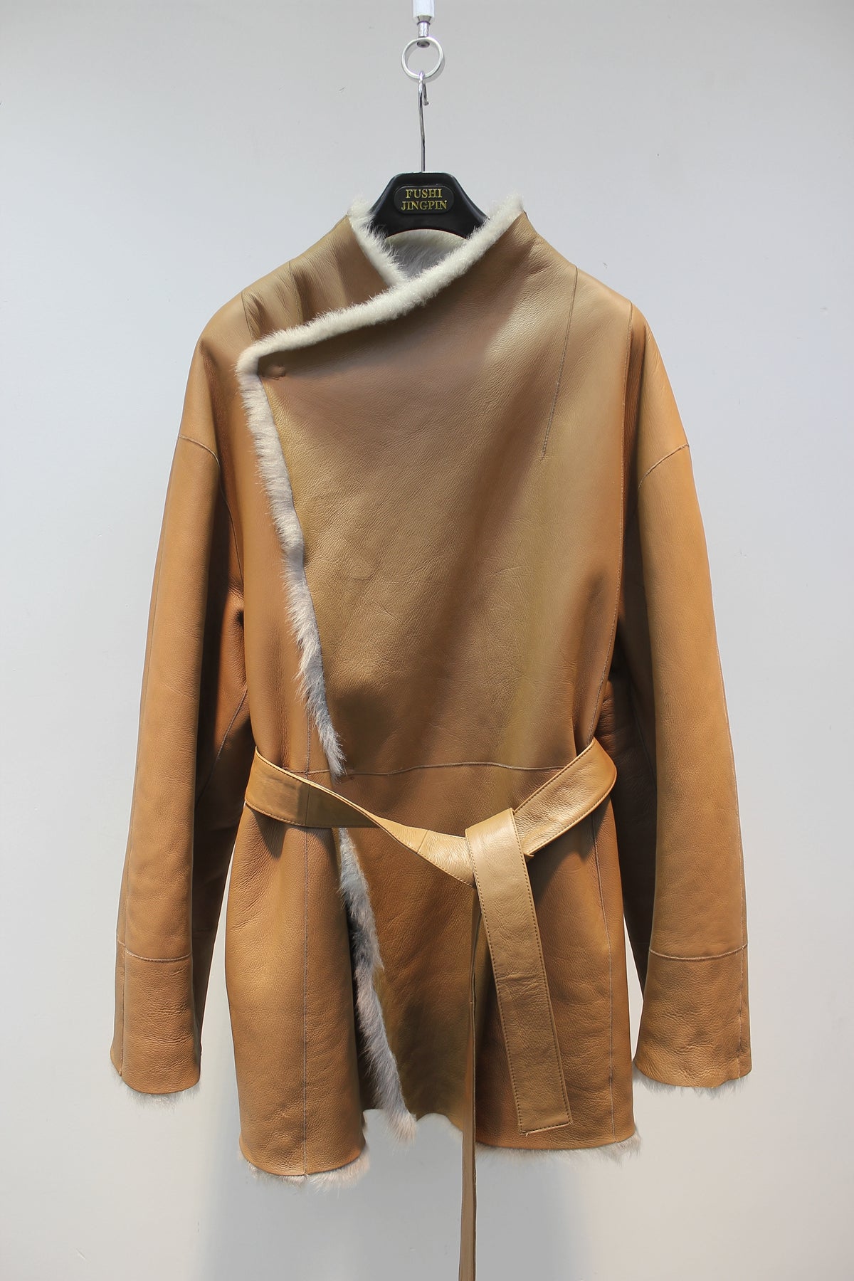 Palace-level Spanish Little Tuscan sheepskin all-in-one mid-length coat