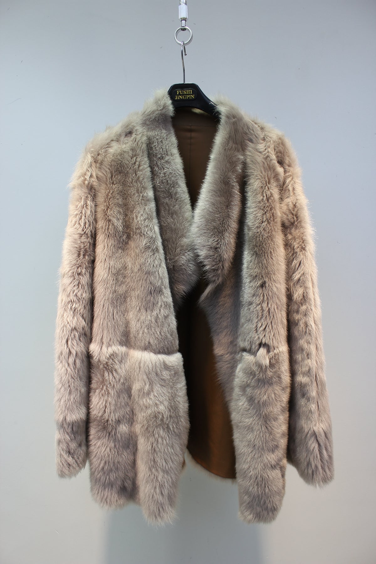 Palace-level Spanish Little Tuscan sheepskin all-in-one mid-length coat