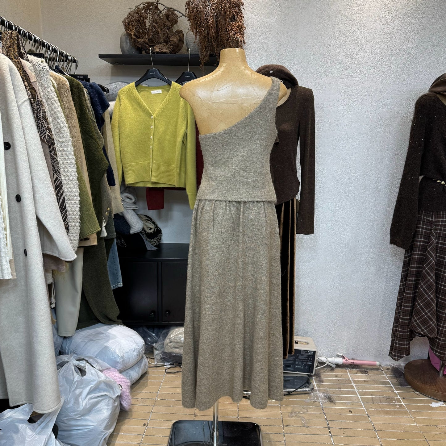 Wool off-shoulder cardigan sweater + skirt three-piece set