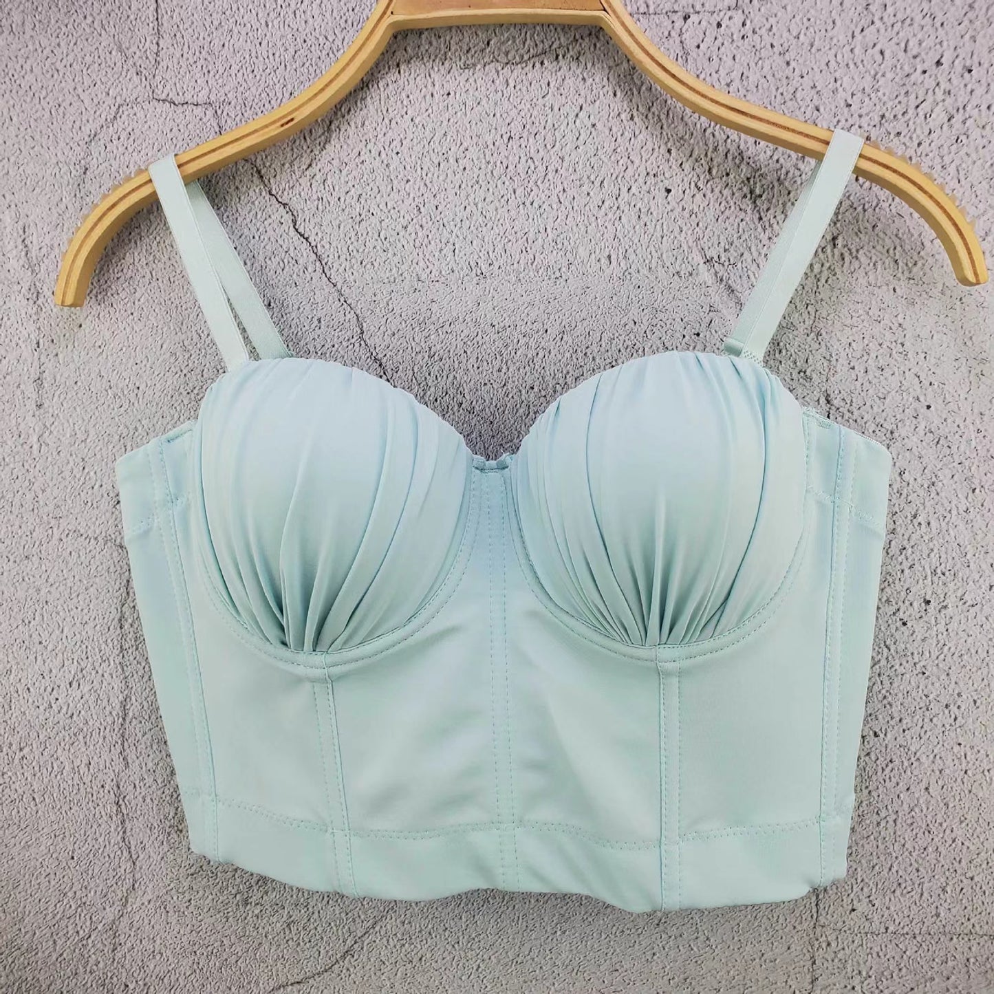 Wear sexy push-up fishbone bra short top