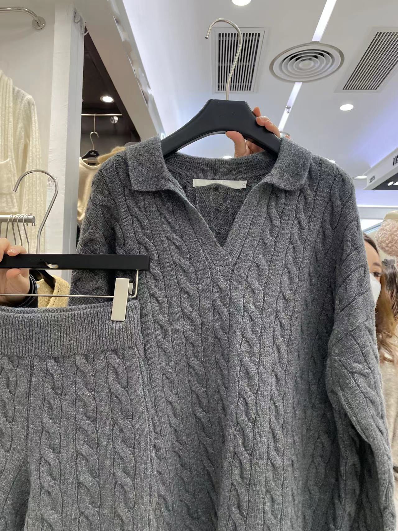 Knitted sweater shorts set