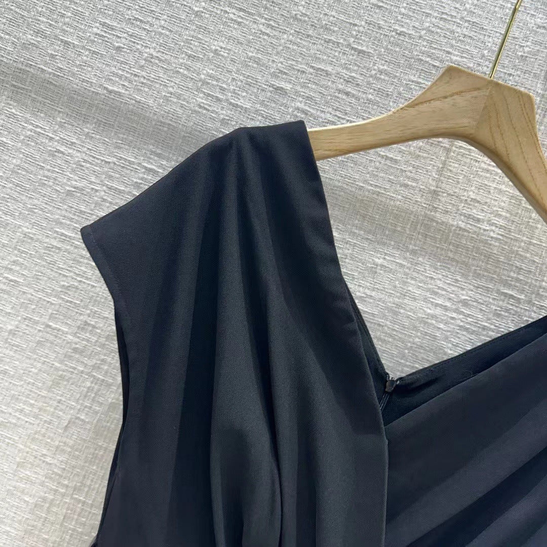 Deep V-neck waist dress