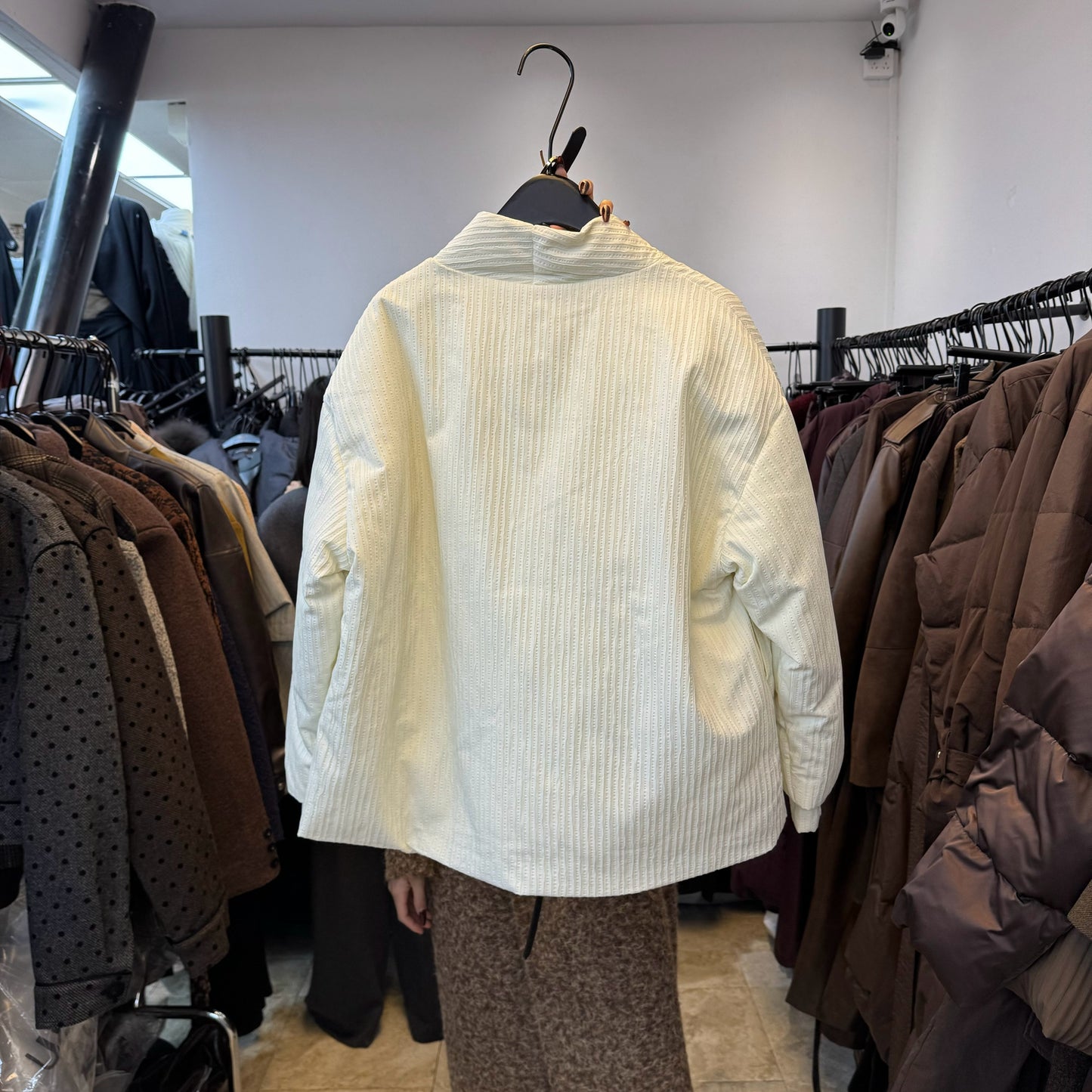 Short V-neck waist thick down jacket