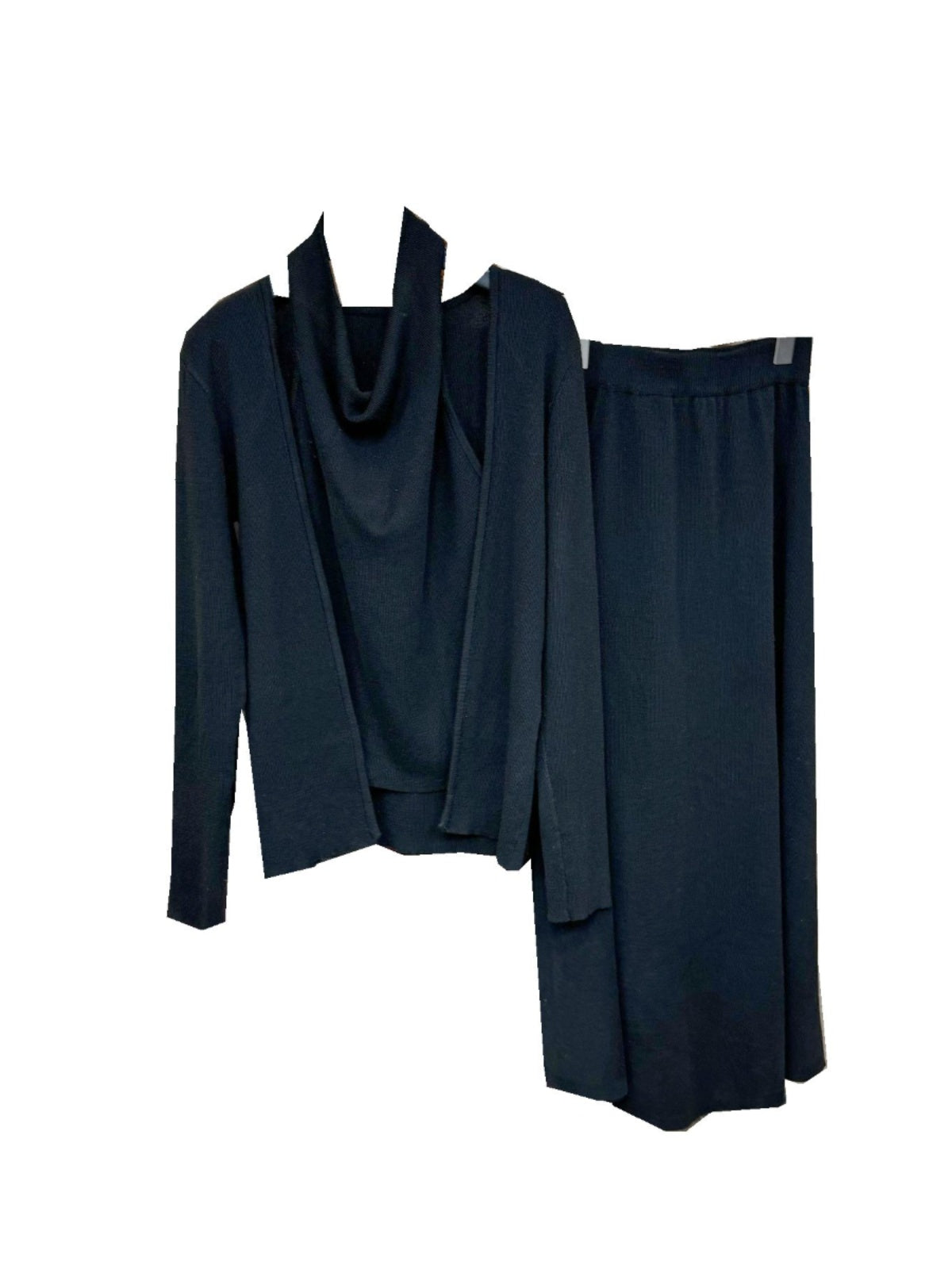 C.Halter vest knitted long-sleeved top + long skirt two-piece set